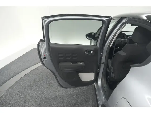 Citroën C3 PureTech 110 EAT6 Shine 2022 Benzine 59