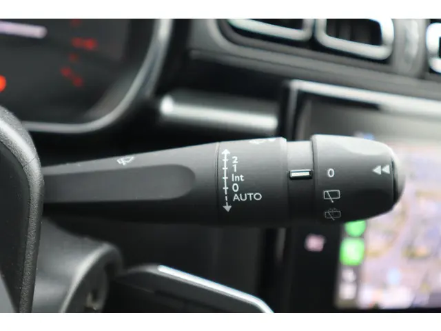Citroën C3 1.2 PURETECH S&S SHINE VTR SPORT 2019 Benzine 24