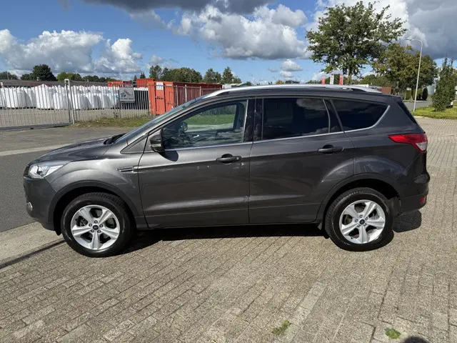 Ford Kuga 1.5 Titanium 4WD 2015 Benzine 6