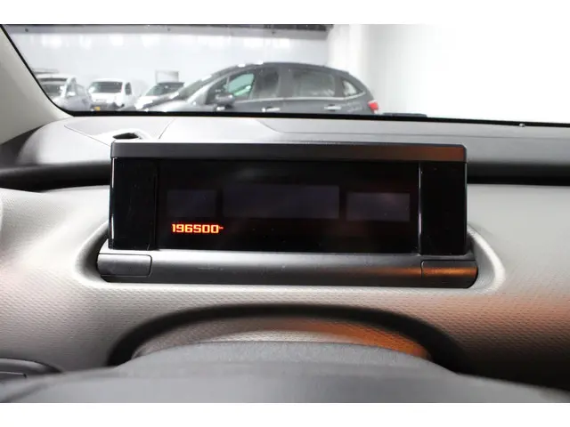 Citroën C4 Cactus 1.2 VTi Business 2014 Benzine 17