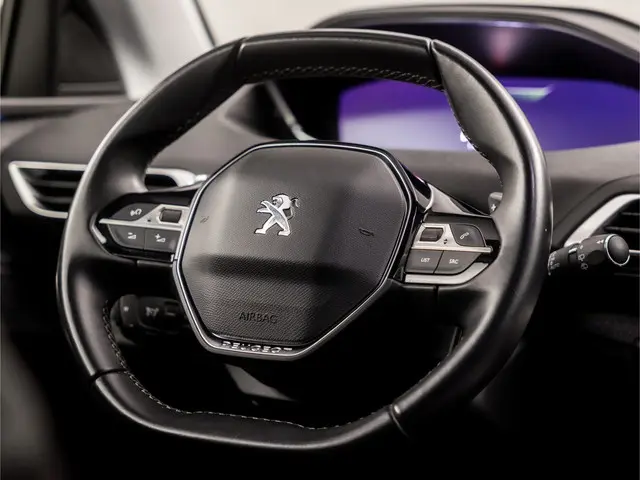 Peugeot 3008 1.6 HYbrid 225 Allure 2022 Hybride Benzine 17