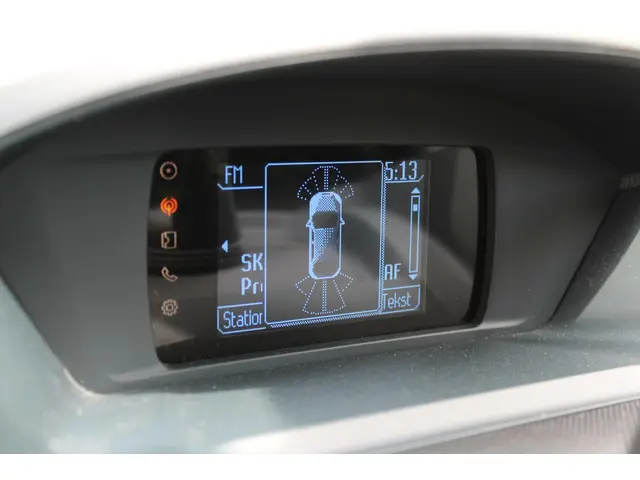 Ford C-MAX 1.0 Titanium 2013 Benzine 19