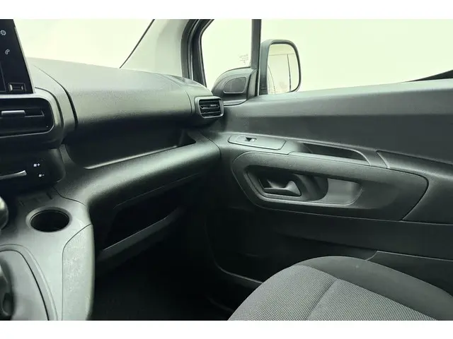 Opel Combo 1.5 BlueHDi 100 S&S L1 2024 Diesel 26