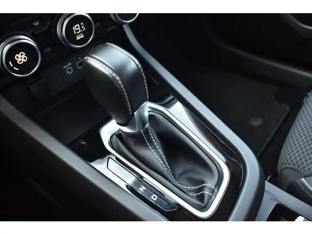 Renault Arkana TCe 140 EDC Intens 2021 Benzine 19