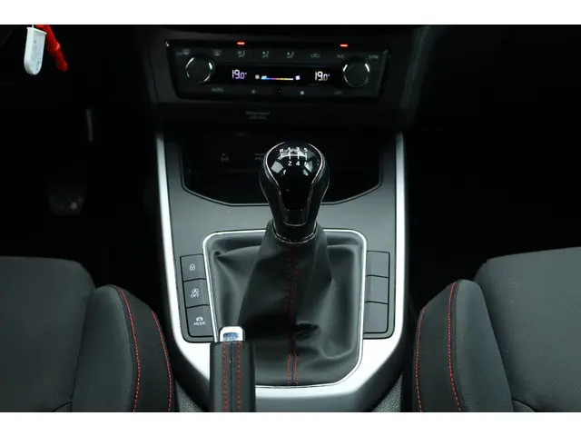 SEAT Arona 1.5 TSI EVO FR 2019 Benzine 29