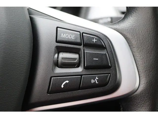 BMW 2 Serie Gran Tourer 218i Luxury 2015 Benzine 32