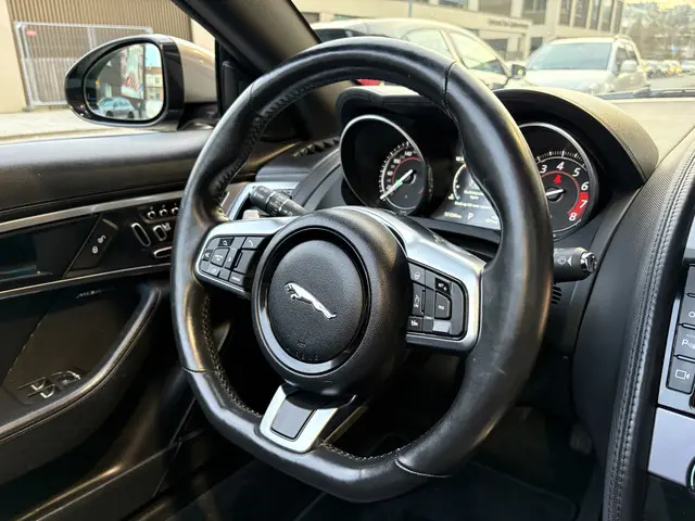 Jaguar F-Type 2.0T R-Dynamic 2017 Benzine 19