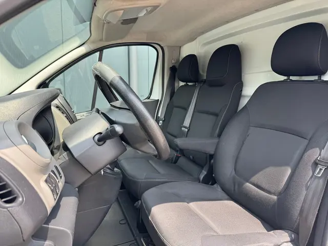 Nissan NV300 * L2H1 * Airco * Trekhaak * Imperiaal * 2019 Diesel 7