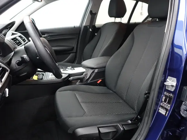 BMW 1 Serie 116d High Executive Aut- 2015 Diesel 23