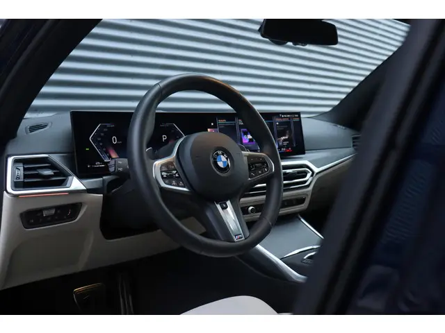 BMW 3 Serie Sedan 320i 2024 Benzine 14