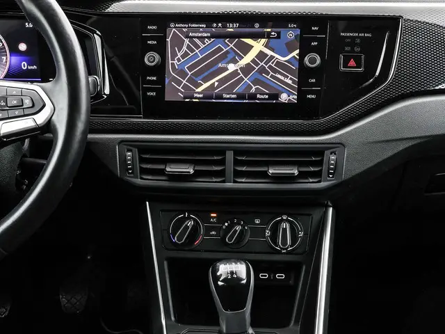 Volkswagen Polo 1.0 TSI 95pk Life 2023 Benzine 19