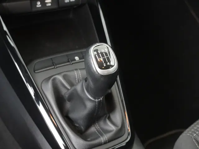 Kia Stonic 1.0 T-GDi DynamicLine 2019 Benzine 22