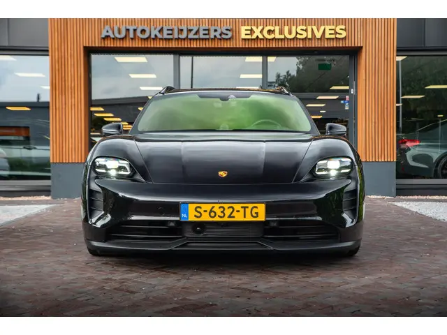 Porsche Taycan 2
