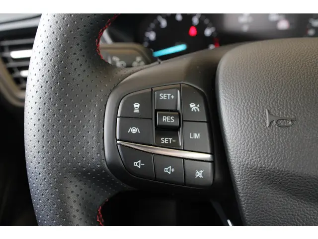 Ford Focus 1.0 EcoBoost Hybrid ST Line X 2024 Benzine 12