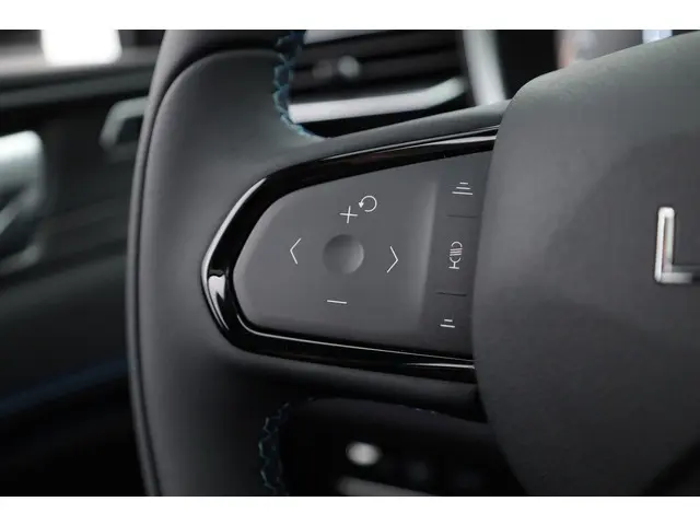 Lynk & Co 01 1.5 2023 Hybride Benzine 12