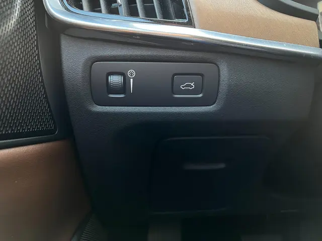 Volvo V90 2.0 T4 Business Luxury+ 2020 Benzine 20