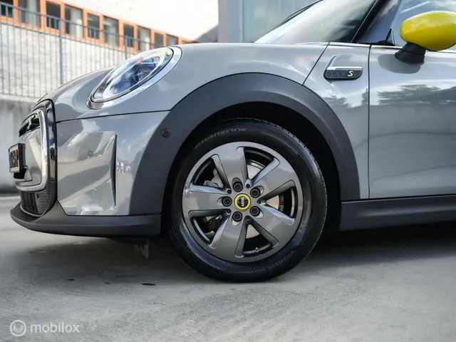 MINI Electric Mini Essential 33 kWh 2021 Elektrisch 6