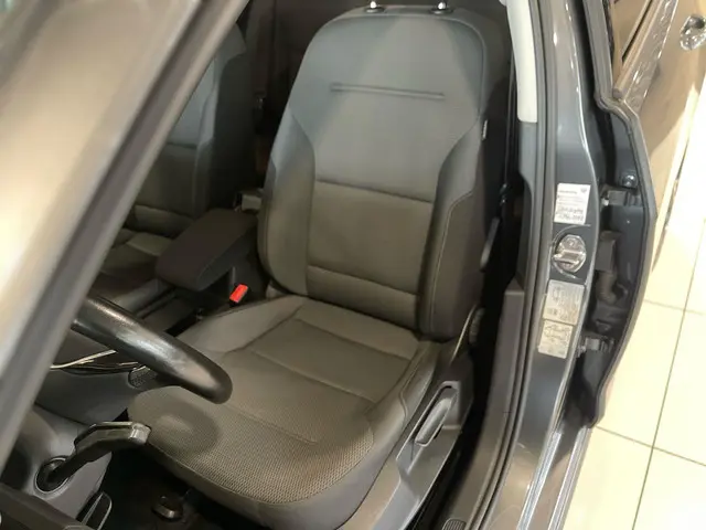 Volkswagen Golf 1.0 TSI Comfortline 2017 Benzine 23