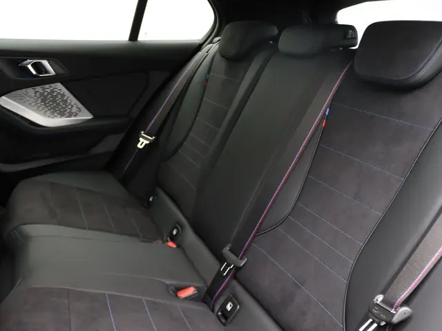 BMW 1 Serie 120 2026 Benzine 8