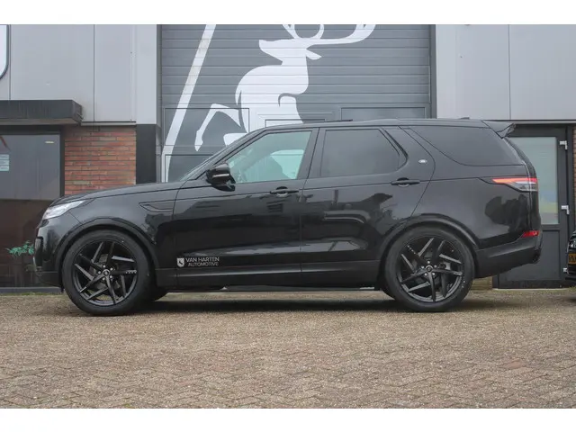 Land Rover Discovery 3.0 Td6 HSE Luxury 2018 Diesel 4
