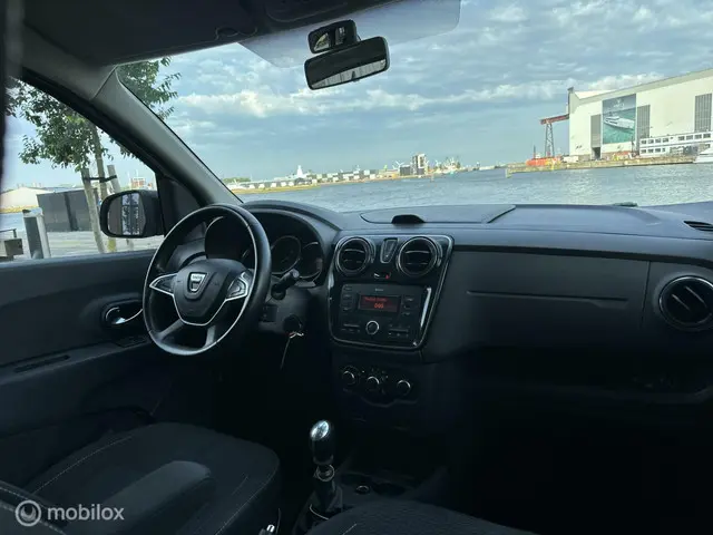 Dacia Lodgy 1.3 TCe Lauréate 7p Airco Ex BPM !! 2019 Benzine 7