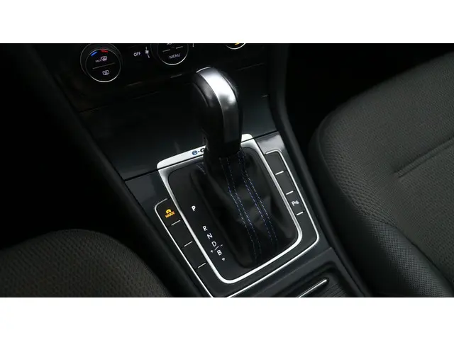 Volkswagen e-Golf E-DITION 36kWh 136pk 2020 Elektrisch 25