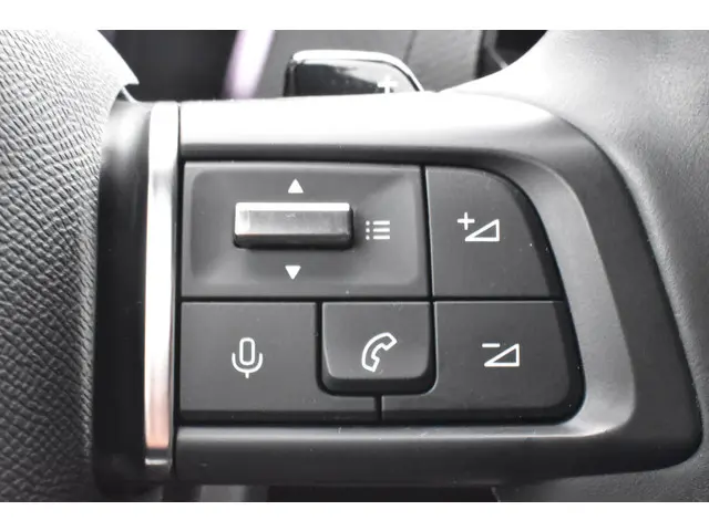 Citroën C4 Puretech 130 EAT8 Shine 2021 Benzine 24