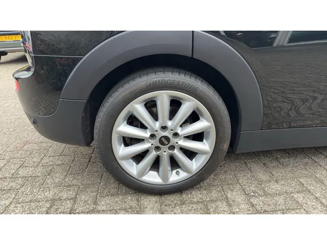 MINI Clubman 1.5 Cooper Classic 2023 Benzine 17