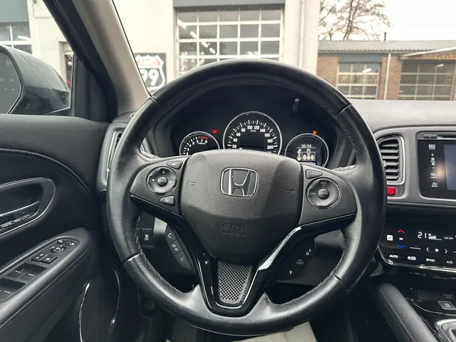 Honda HR-V 1.5 i-VTEC Executive 2016 Benzine 18