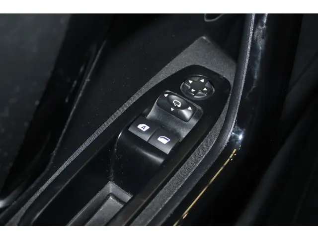 Peugeot 208 1.4 VTi Active 2012 Benzine 21