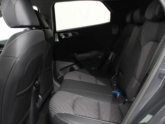Kia XCeed 1.6 GDi PHEV DynamicLine 2025 Hybride Benzine 23