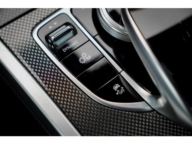 Mercedes-Benz G-Klasse 500 2018 Benzine 52