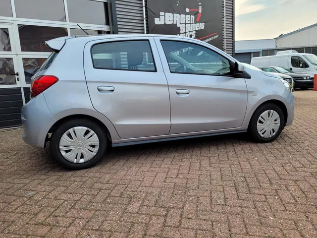 Mitsubishi Space Star 1.0 Cool+ 2017 Benzine 7