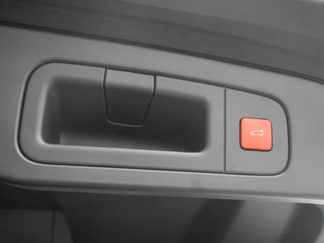 Citroën C5 X 1.6 180PK PureTech Shine 2022 Benzine 14