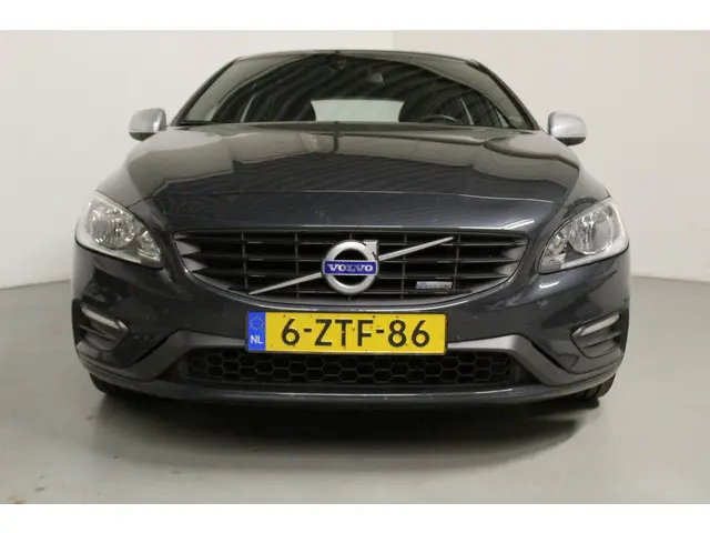 Volvo V60 3