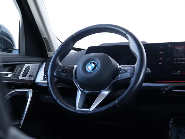 BMW X1 xDrive30e 2022 Hybride Benzine 24