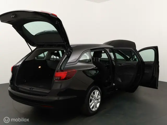 Opel Astra Sports Tourer 1.0 Online Edition 2018 Benzine 21