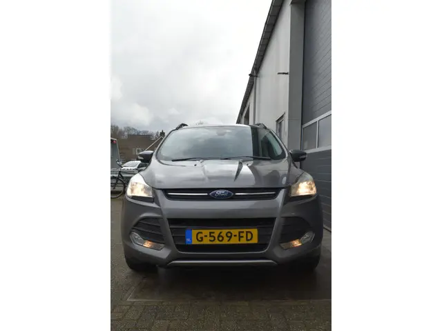 Ford Kuga 2.5 automaat 2014 Benzine 8