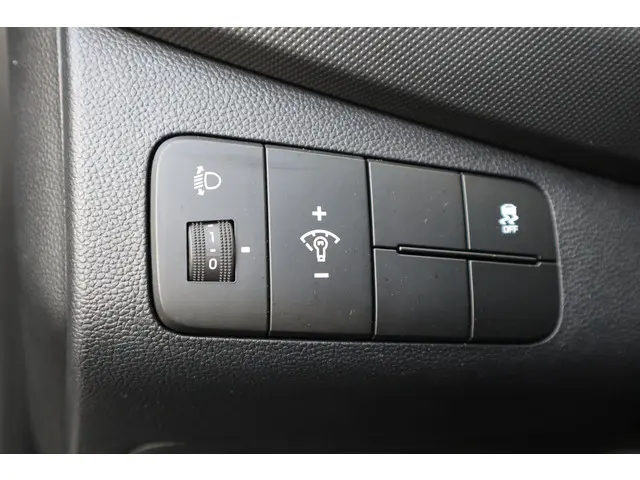 Hyundai i10 1.0i COMFORT-PACK 2020 Benzine 25