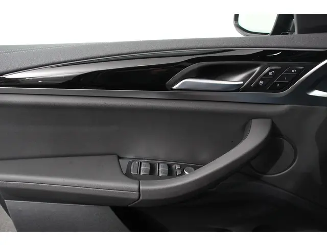 BMW iX3 Executive 74 kWh M-sport 2023 Elektrisch 11