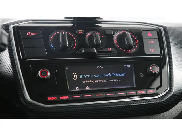 Volkswagen up! 1.0 65pk 2023 Benzine 24