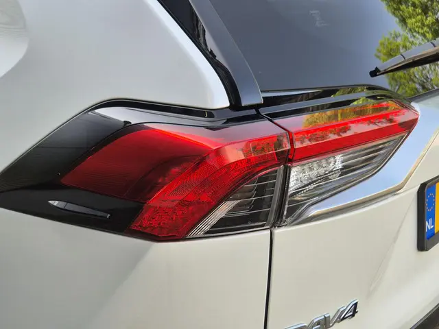 Toyota RAV4 2.5 Hybrid AWD Bi-Tone 2020 Hybride Benzine 25