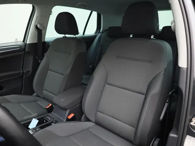 Volkswagen e-Golf E-DITION 100kW/136PK 2020 Elektrisch 6
