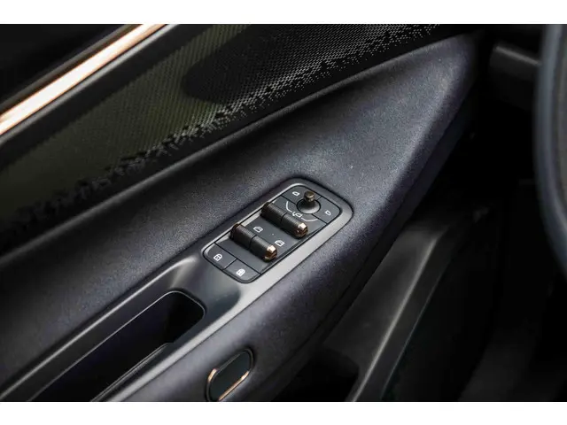 Lynk & Co 08 More 2025 Hybride Benzine 15