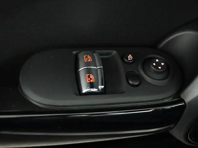MINI Electric Mini MINI Yours 33 kWh 2023 Elektrisch 22