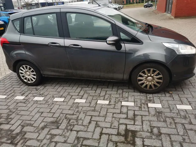 Ford B-MAX 1.0 EcoBoost Style 2017 Benzine 4