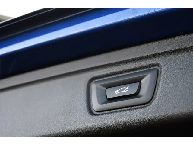 BMW 3 Serie Touring 330e M-Sport 2022 Hybride Benzine 27