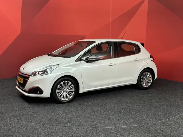 Peugeot 208 1.2 PureTech Allure 2019 Benzine 18