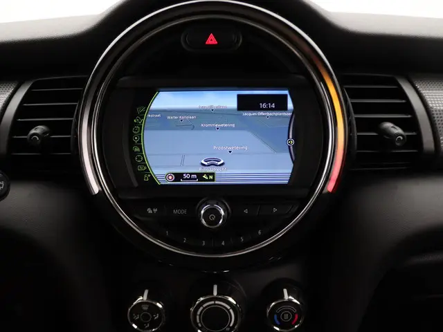 MINI 5-Deurs Cooper 2017 Benzine 14