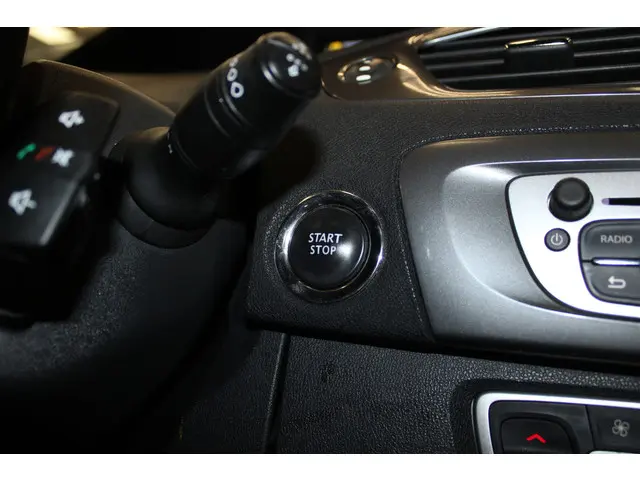 Renault Scénic Xmod 1.2 TCe Bose 2013 Benzine 26